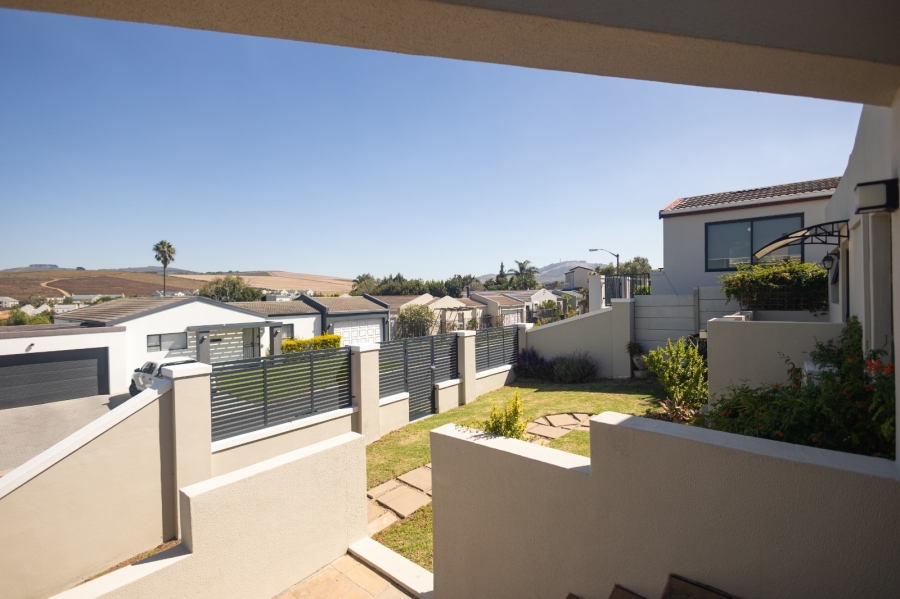 To Let 5 Bedroom Property for Rent in De Bron Western Cape
